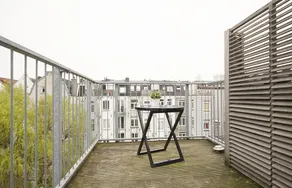 Ruby van Gogh Apartments - Image 2