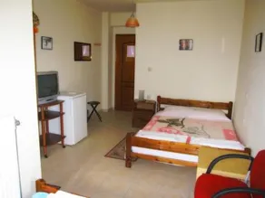 Pavlou Rooms - Image 4