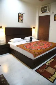 Villa 21 Agra Homestay - Image 2