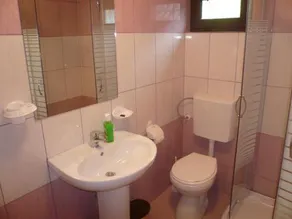 Pensiunea Q - Image 4
