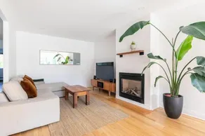 Bright Riverfront 3 Bedroom Condo - Image 3