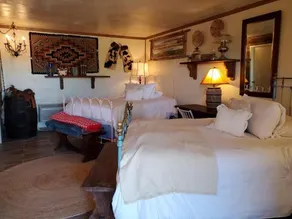 Cave Creek Tumbleweed Hotel - Image 3