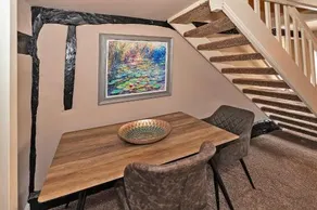 Pemberley Cottage - Image 2