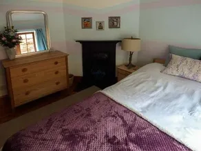3 Crown Cottages - Image 2