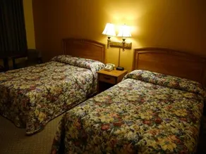 Budget Inn - Image 3