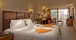 Minos Aparthotel - Image 5