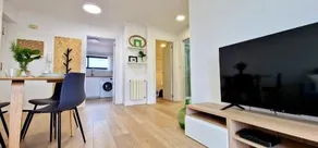 Apartamento con terraza y totalmente reformado - Image 3