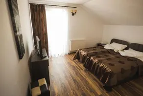 Casa Cu Nuc - Image 4