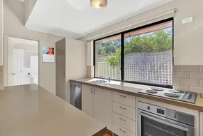 Como Executive Apartment - Image 2