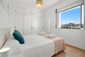 Apartamento frente a la playa con vistas - Image 5