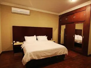 Flora Hotel Suites - Image 5