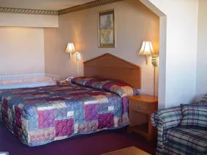 Garden Inn & Suites - Image 5
