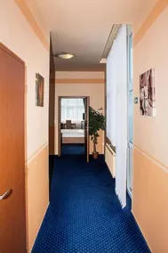 Hotel Garni Zlin - Image 5