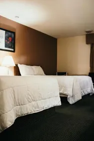 Fort Nelson Hotel - Image 3