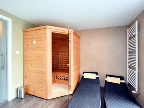 Luxurious Chalet in Beauraing with Sauna - Image 2