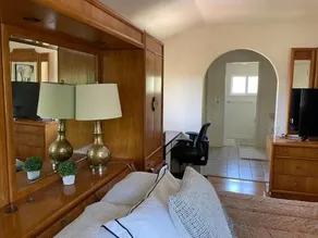 Spacious Master Bedroom w Own Bath in Lg Saratoga House - Cars Available - Image 4