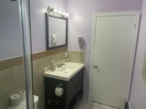 Niagara Holiday Apartment - Image 5