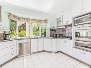 Noosa Hinterland Spectacular Boutique Guesthouse - Image 4