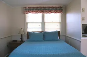 Midway Motel & Cottages - Image 2