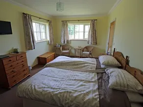Redlands Farm - Image 5