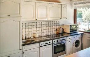 2 bedroom accommodation in Ense - Image 4