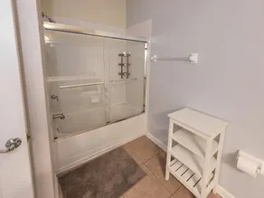 3Br 2Bath Condo Balcony 5min Conv Center 1388ft - Image 4
