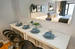 Modern Studio Apartment - Midtown East L - Image 2