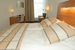 Bonaventure - Image 3