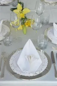 M Glamour Hotel - Image 3