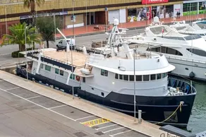 Luxury Boat Hotel Barcelona - Image 3