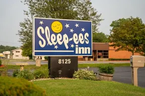 Sleep ees Inn - Image 5