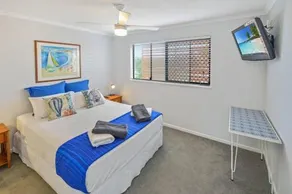 By The Beach Relaxs 3 Beds 2 Bath Pool Tennis Golf - Image 3