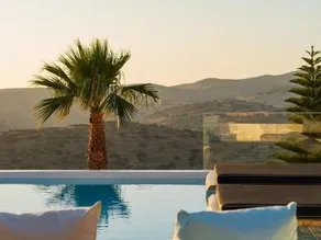 Youtopia Ios Luxury Villas & Suite - Image 5