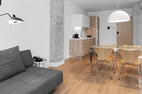 Boutique Hotel Suite 1215 West Avenue - Image 5