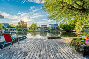 Cheerful 2BR-2Bath Cottage by the Lake Parking - Image 3