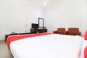 Hotel Kishore International by OYO Rooms - Image 3