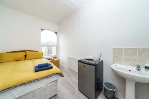 Wandsworth Suites London - Image 3