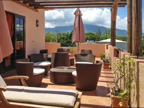 In Mauritius: Modern Getaway With Shared Pool & Jacuzzi Near sea - Image 5