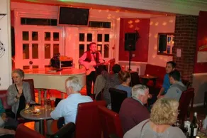 Holliers Hotel - Image 2