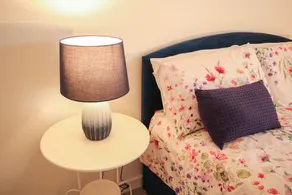 Swindon Cozy 2BR Retreat - Image 2