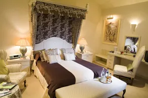 The Rose & Crown - Image 2
