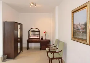 Holiday Home Real Suites 31 - Image 4