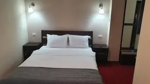 Motel Diamant - Image 2