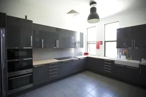 EBS Sydney Hostel - Image 2