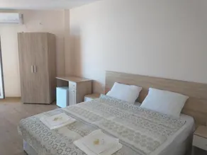 Family Hotel Aura - Image 3