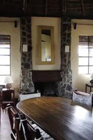 Ngari Hill Economy Accommodation - Image 4