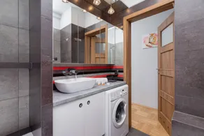 Modern 1 Bedroom Apartment by Renters - Image 3