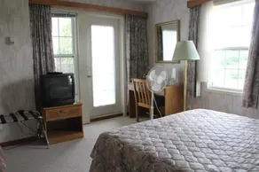 Forest Haven Inn - Image 2