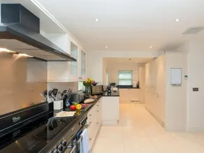 The Lodge - Image 3