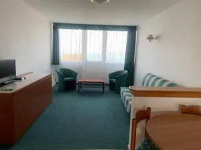 Riviera Park Hotel - Image 2